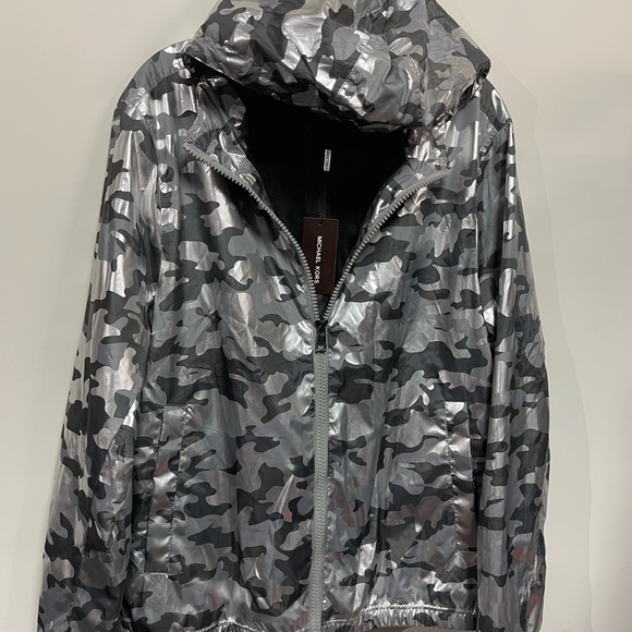 BNWT Michael Kors Mens Wind breaker/Rain HoodieSM,XL,XXL - Picture 11 of 15
